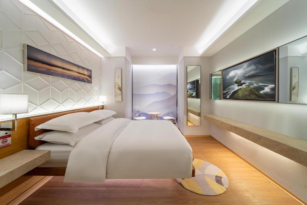 H-Hotel Riverside Chengdu Exterior photo